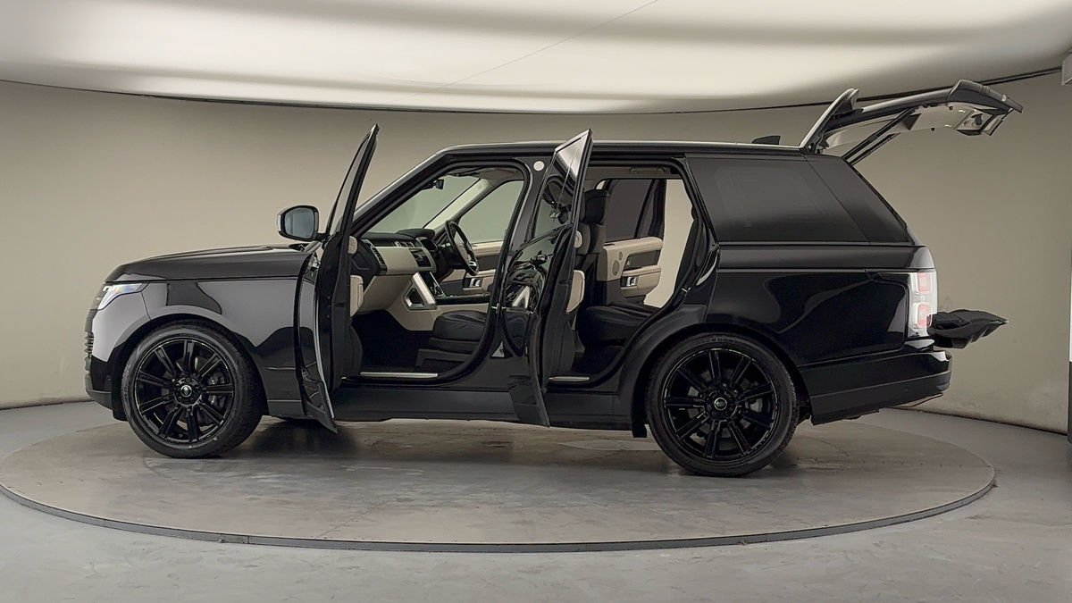 More views of Land Rover Range Rover