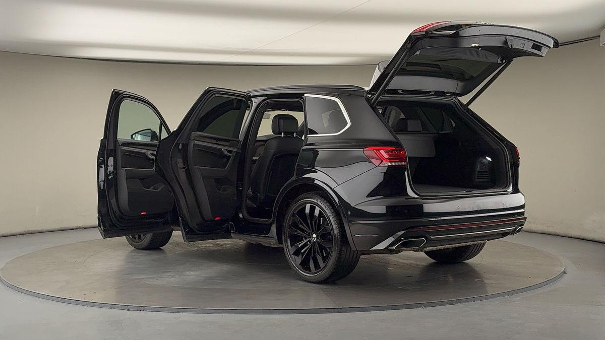 More views of Volkswagen Touareg