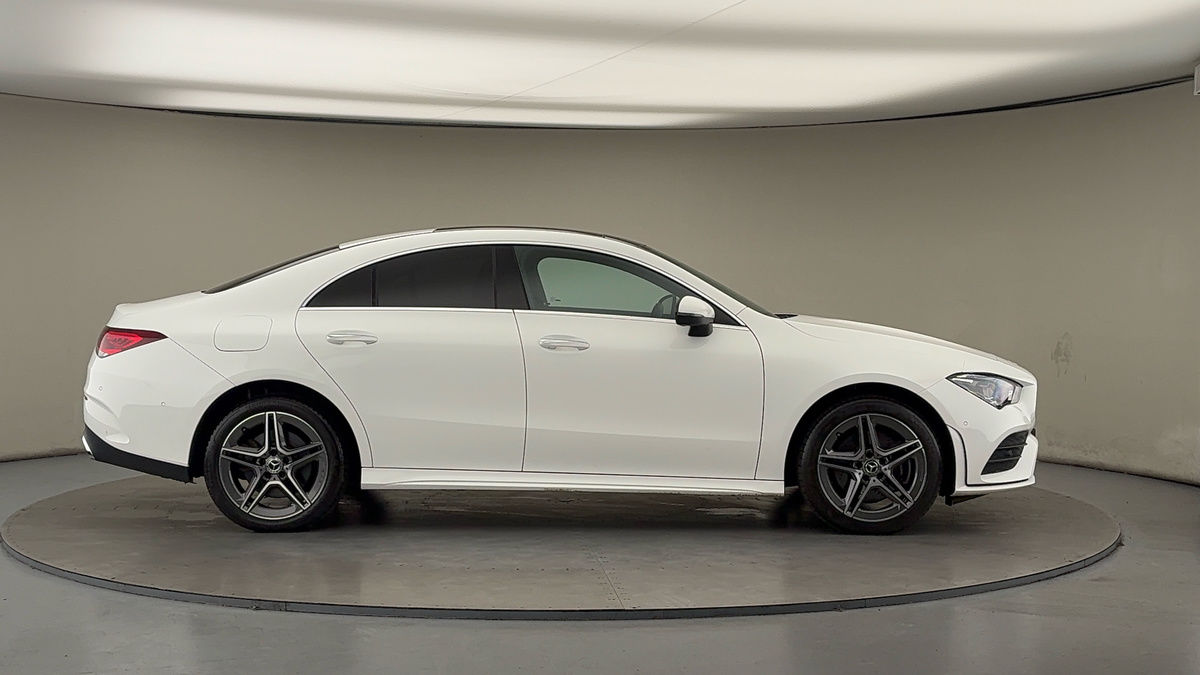 Mercedes-Benz CLA Image 16