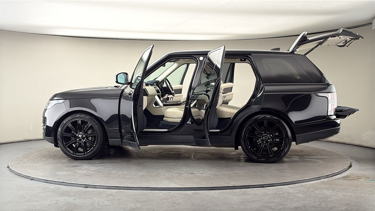 More views of Land Rover Range Rover