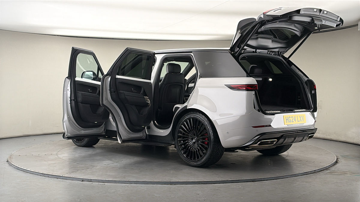 More views of Land Rover Range Rover Sport