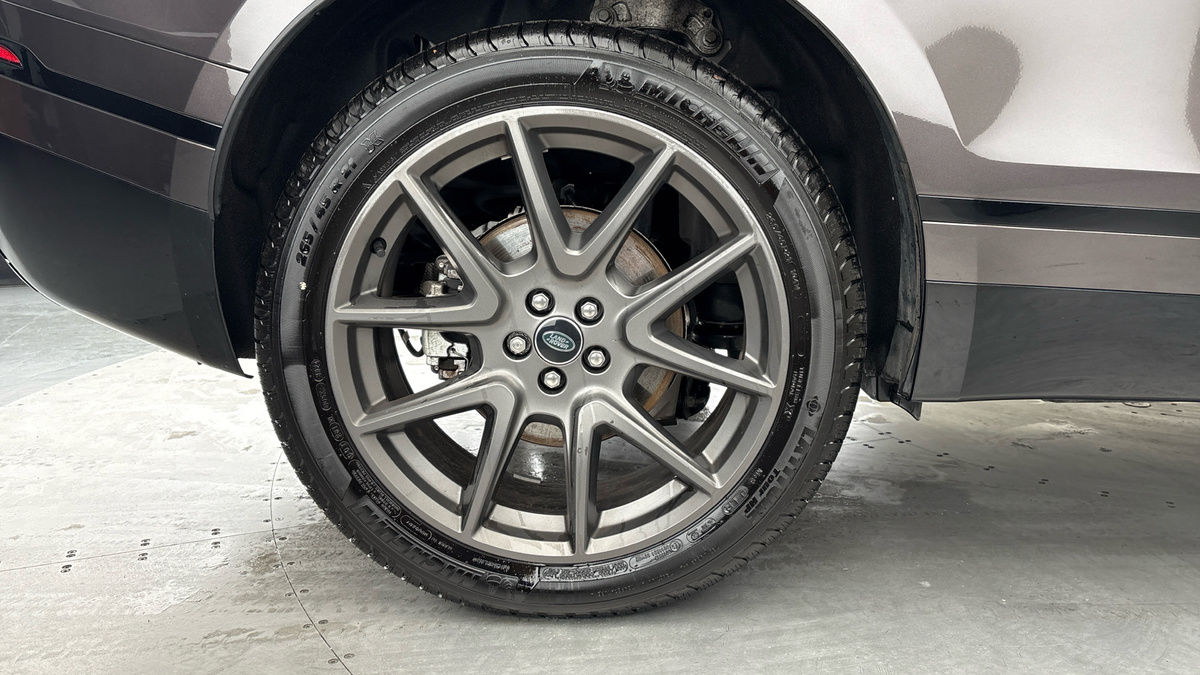 Land Rover Range Rover Velar Image 10