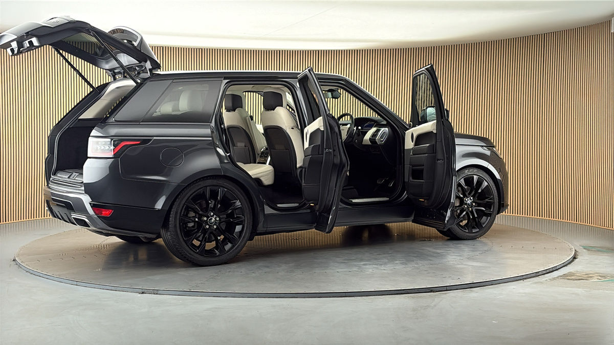 More views of Land Rover Range Rover Sport