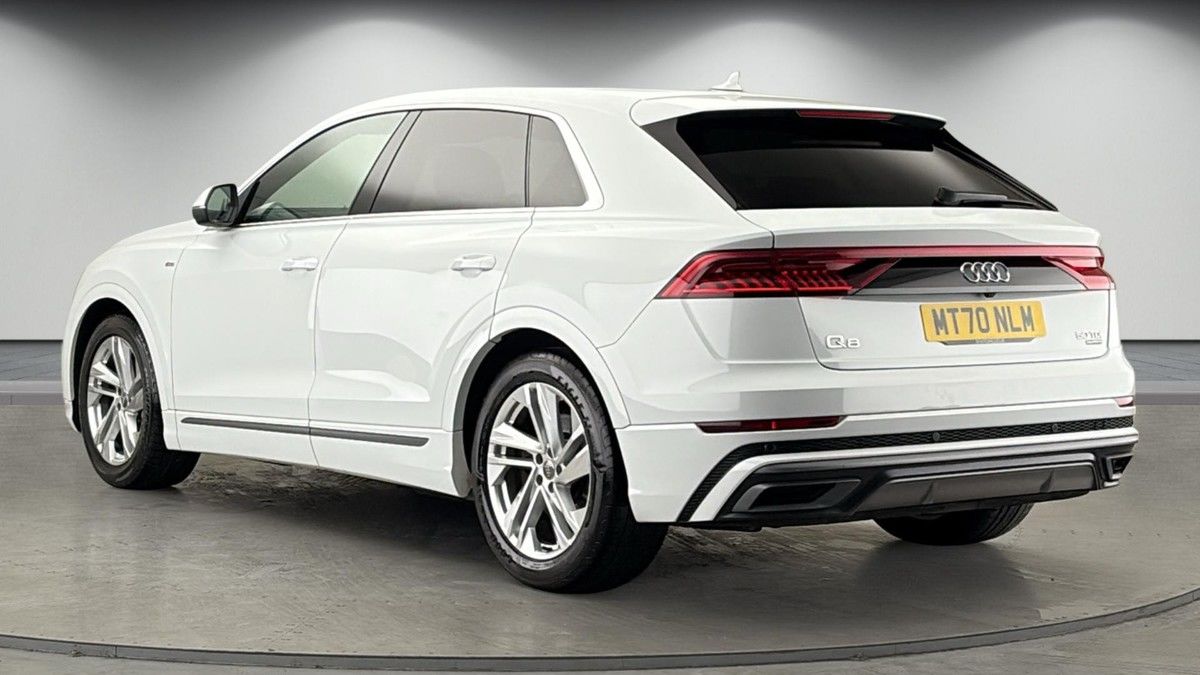 Audi Q8 Image 2
