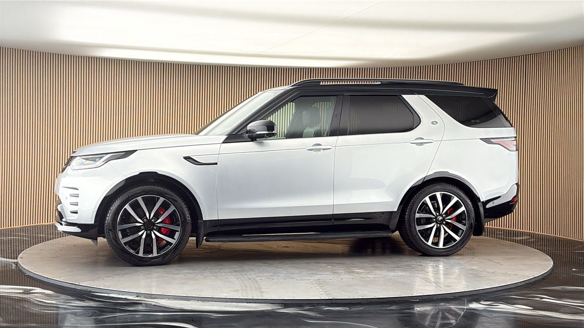 More views of Land Rover Discovery