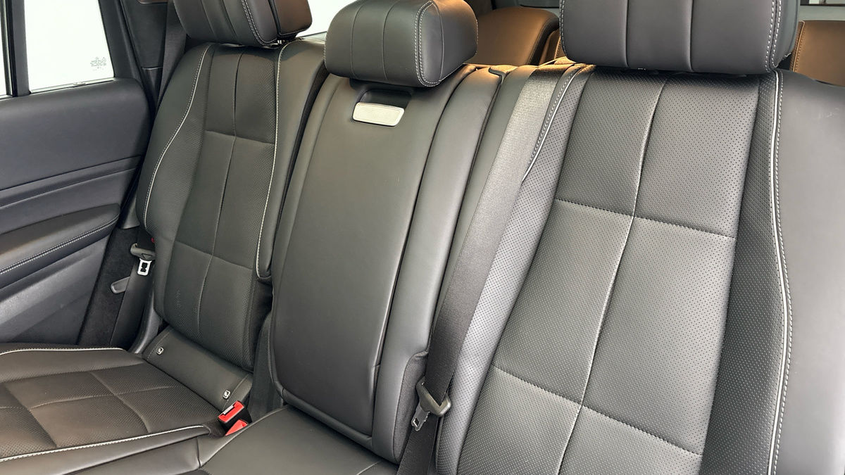 Mercedes-Benz GLS Image 8