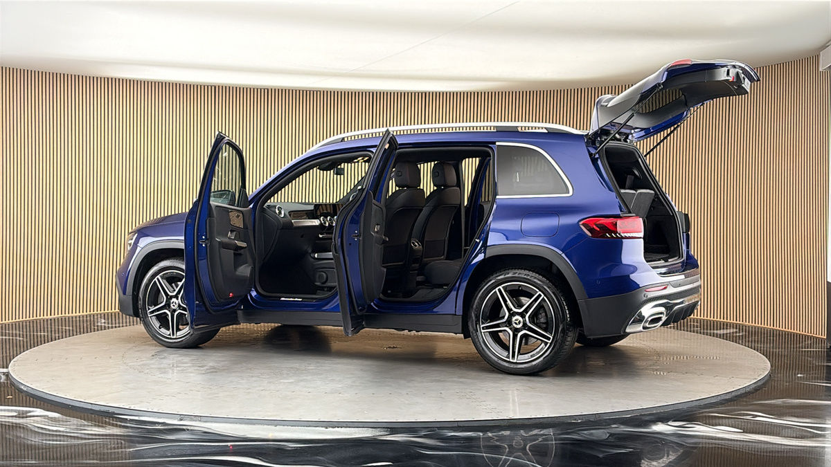 More views of Mercedes-Benz GLB