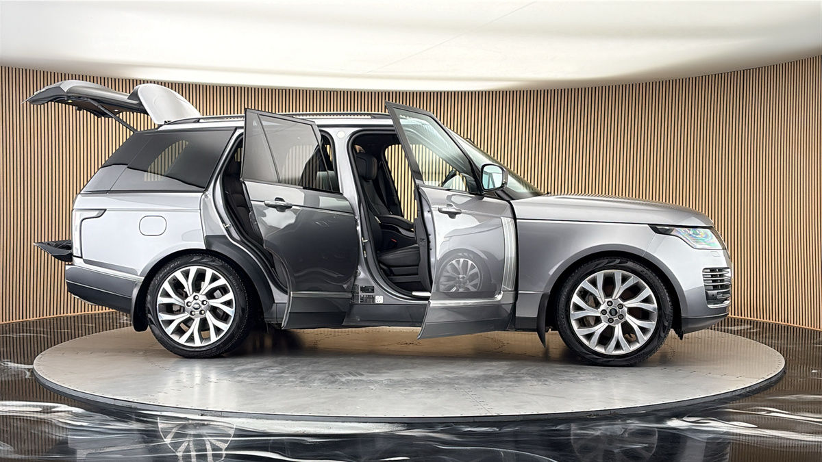 More views of Land Rover Range Rover