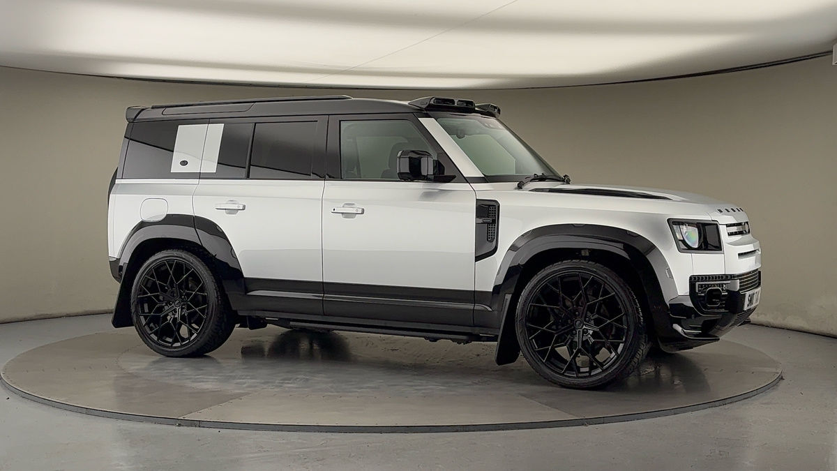 More views of Land Rover Defender 110