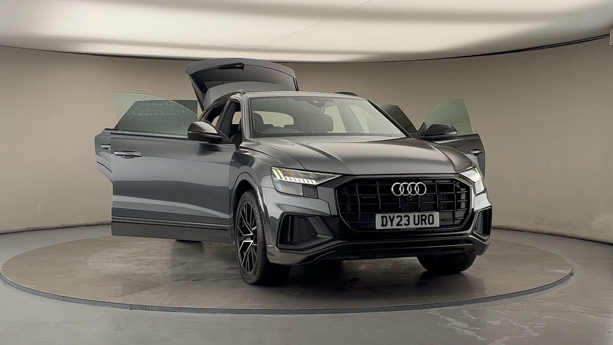 More views of Audi Q8