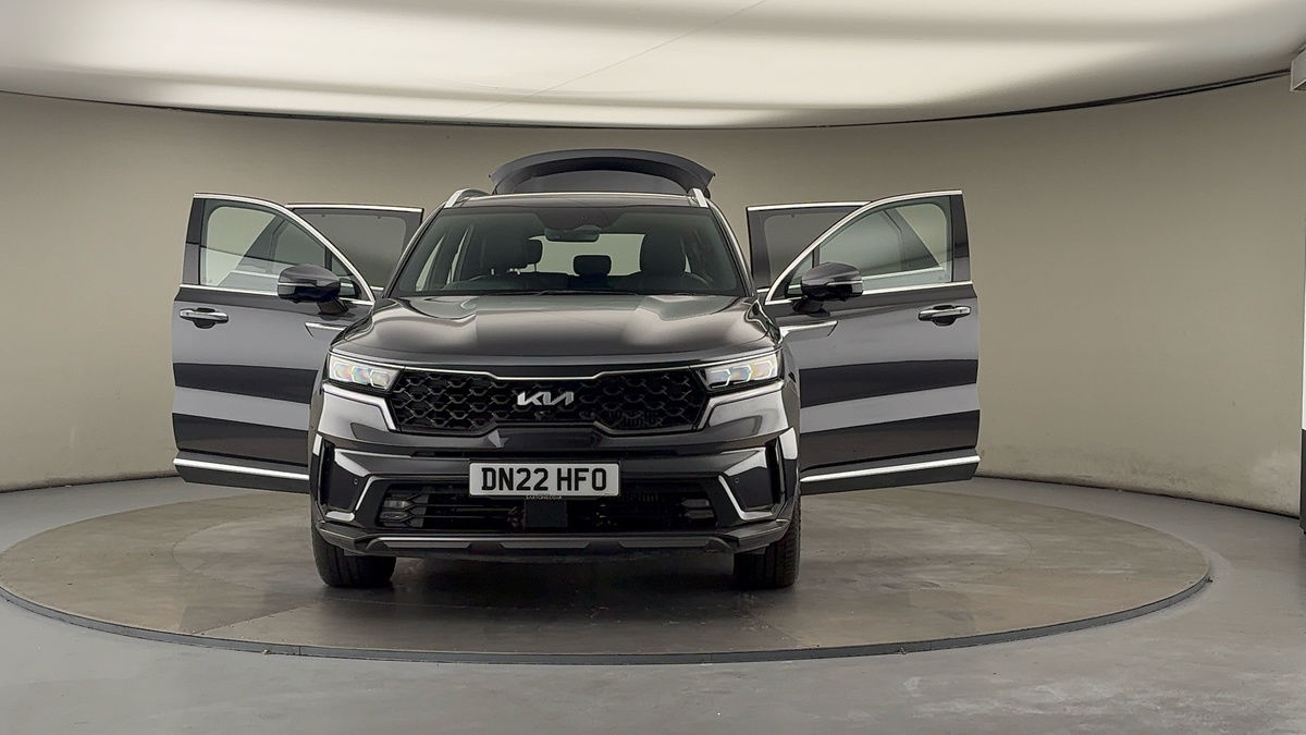 More views of Kia Sorento