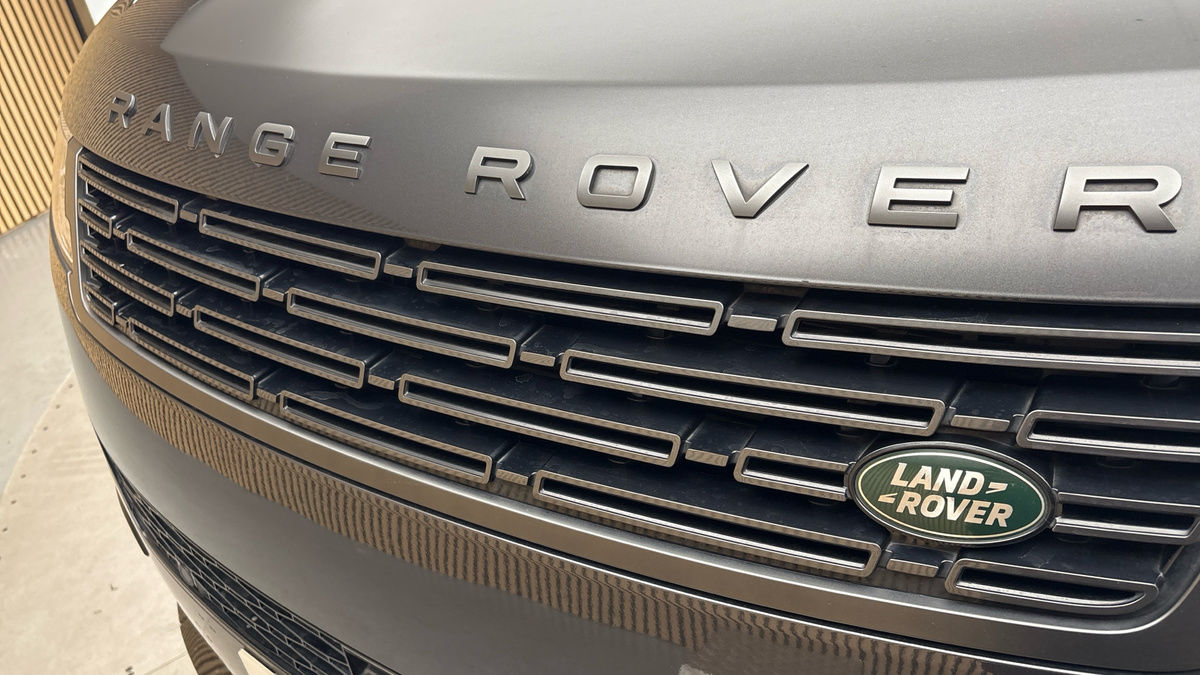 Land Rover Range Rover Sport Image 24