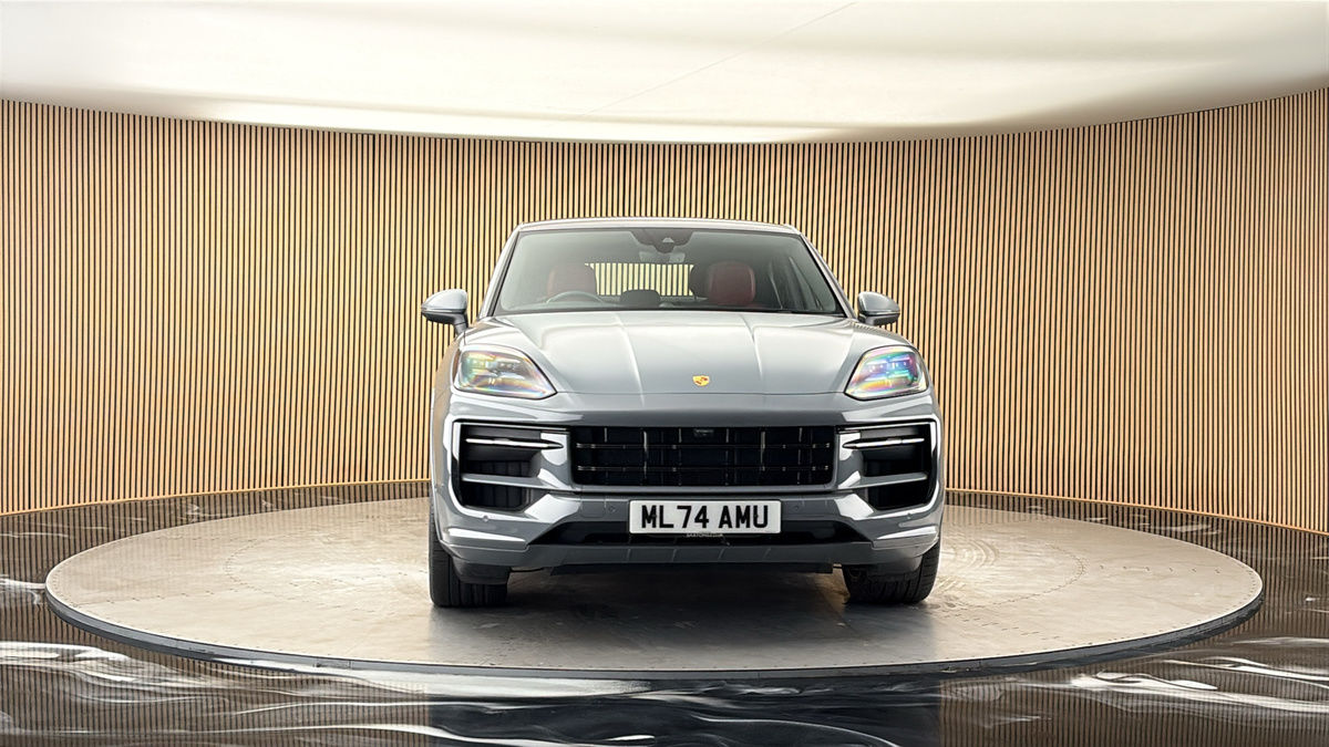 More views of Porsche Cayenne