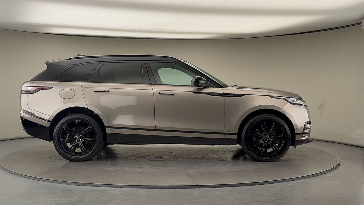 Land Rover Range Rover Velar Image 16