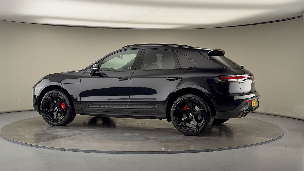 More views of Porsche Macan