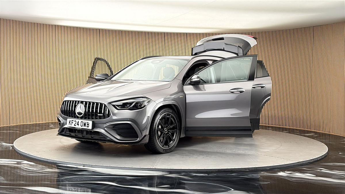 More views of Mercedes-Benz GLA
