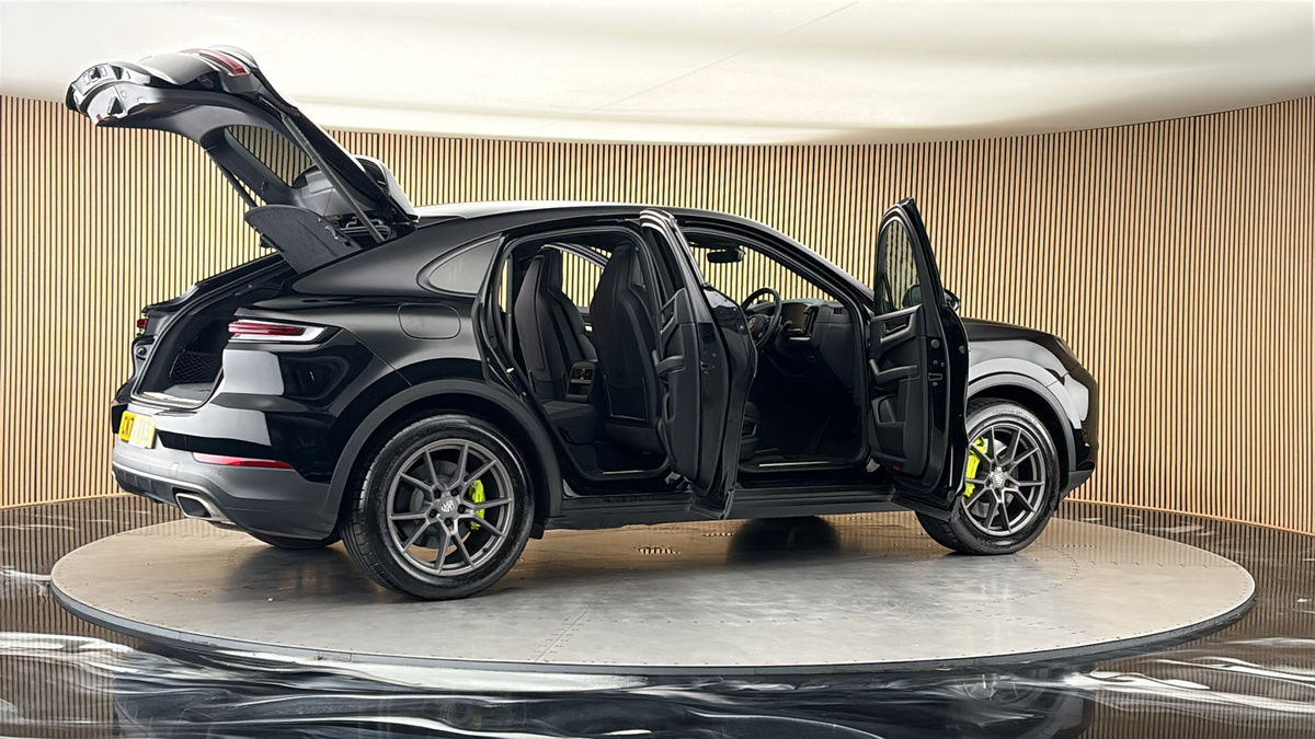 More views of Porsche Cayenne