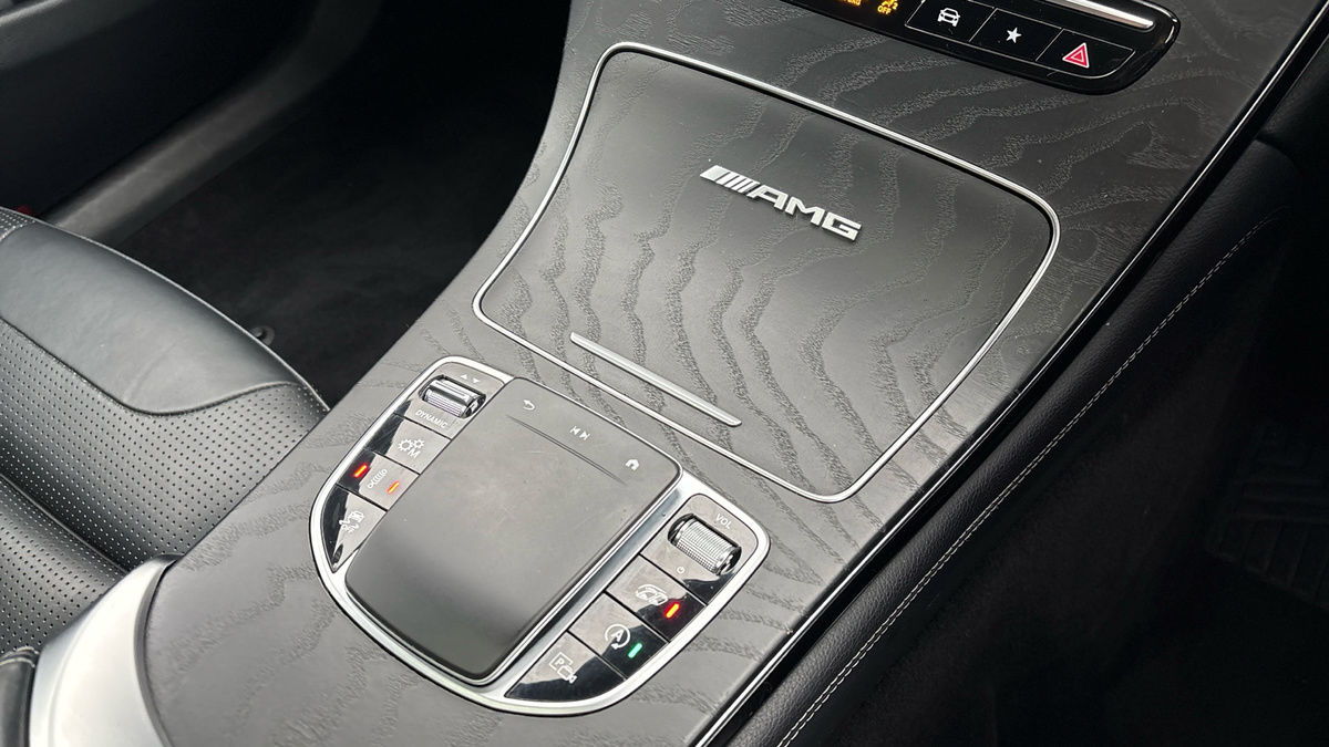 Mercedes-Benz GLC Image 18