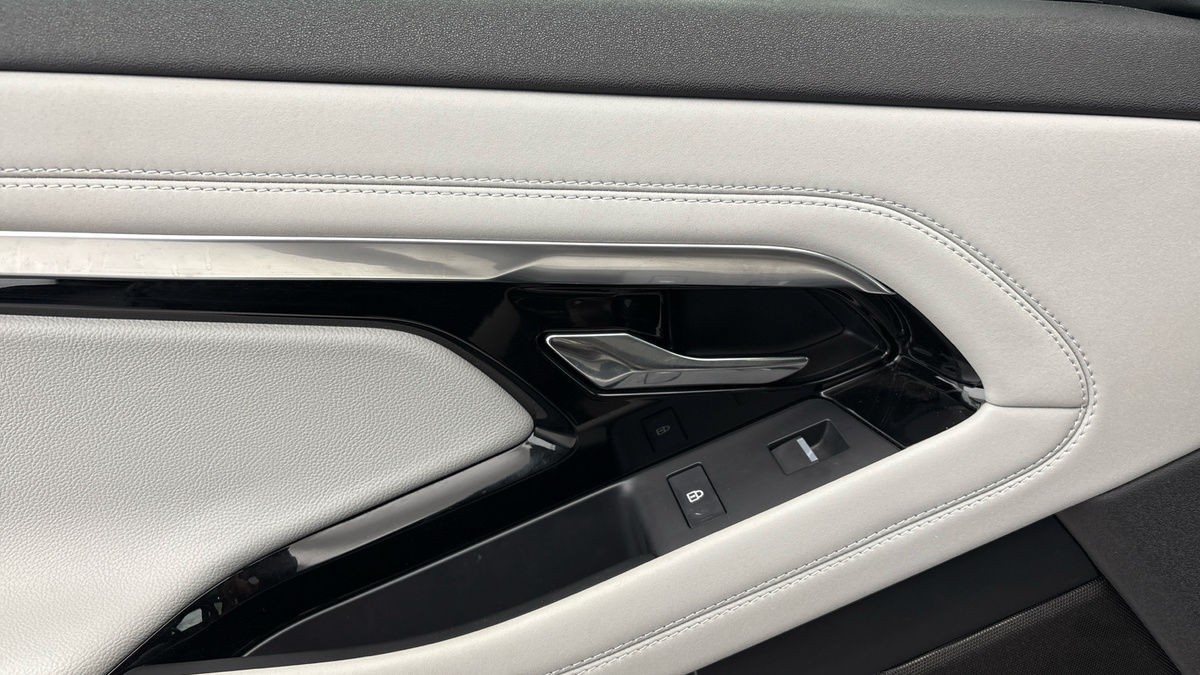 Land Rover Range Rover Evoque Image 19