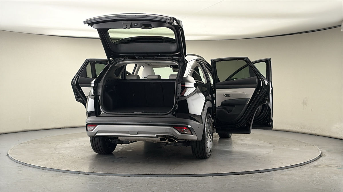 More views of Hyundai TUCSON