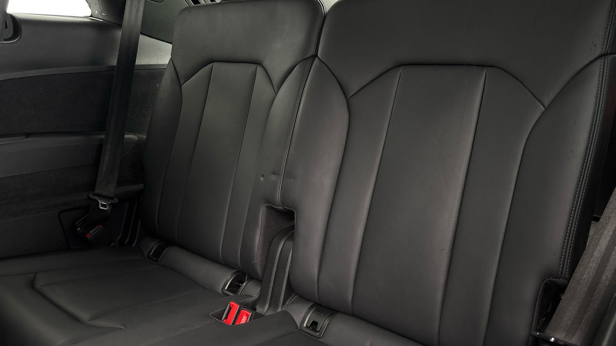 Audi Q7 Image 26