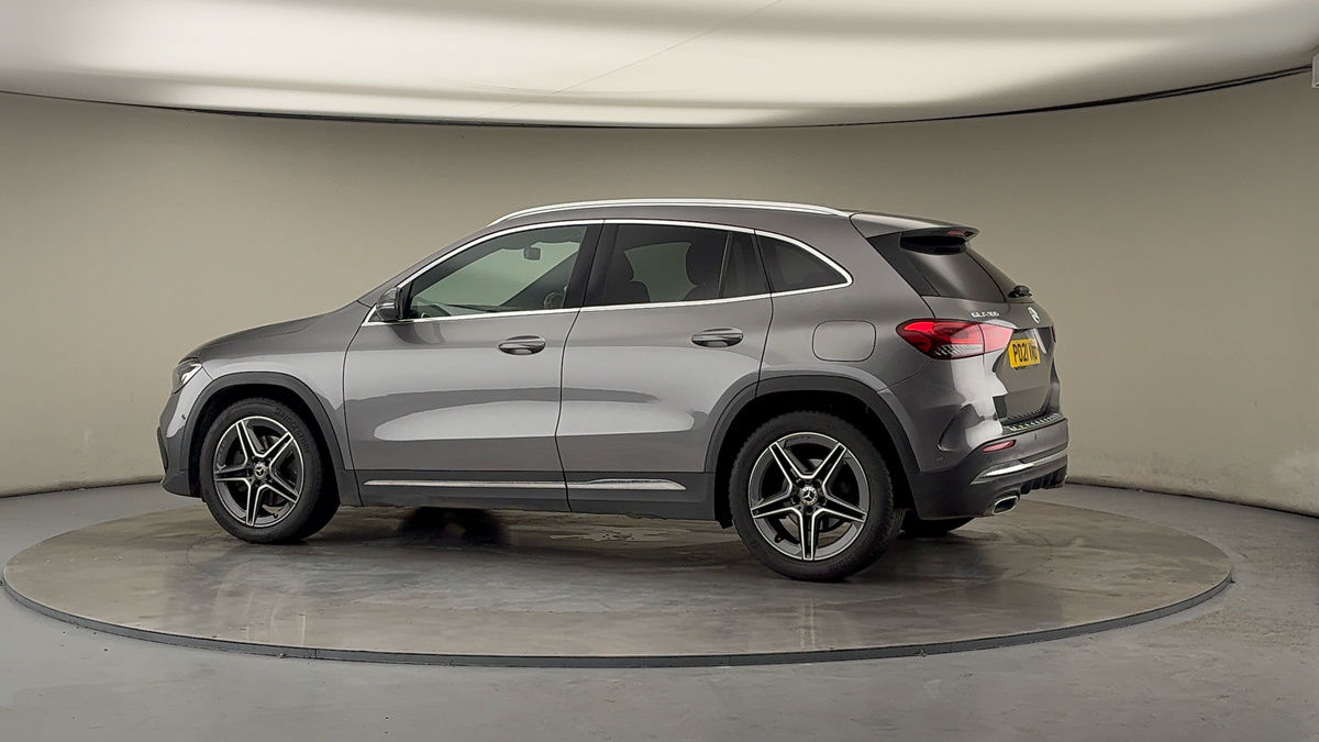 More views of Mercedes-Benz GLA
