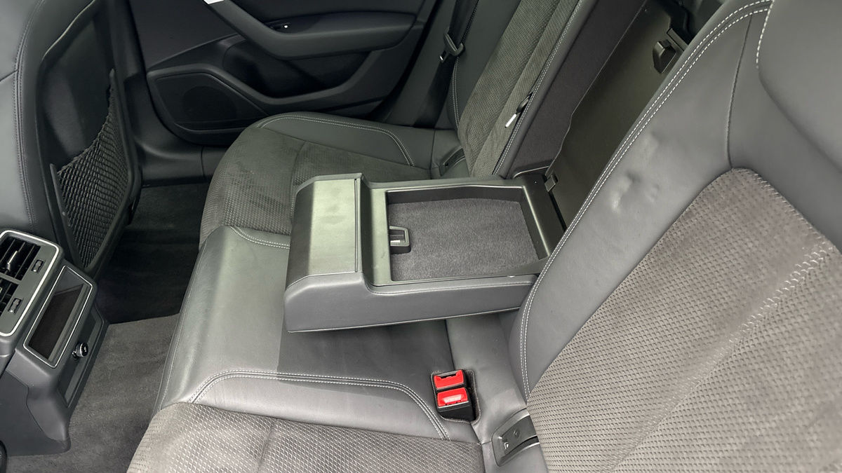 Audi A6 Saloon Image 9