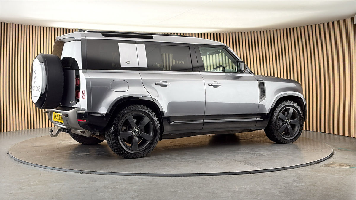 More views of Land Rover Defender 110