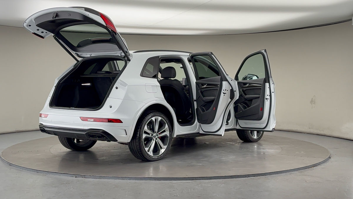 More views of Audi Q5