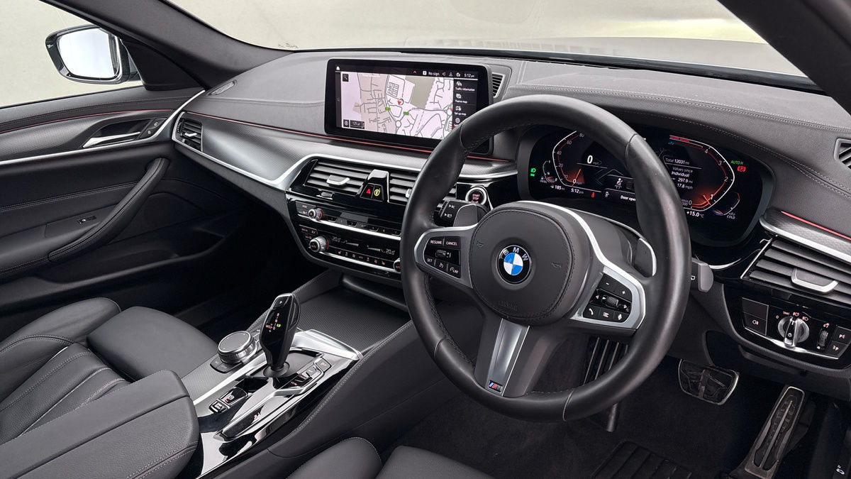 BMW 5 Series Image 5