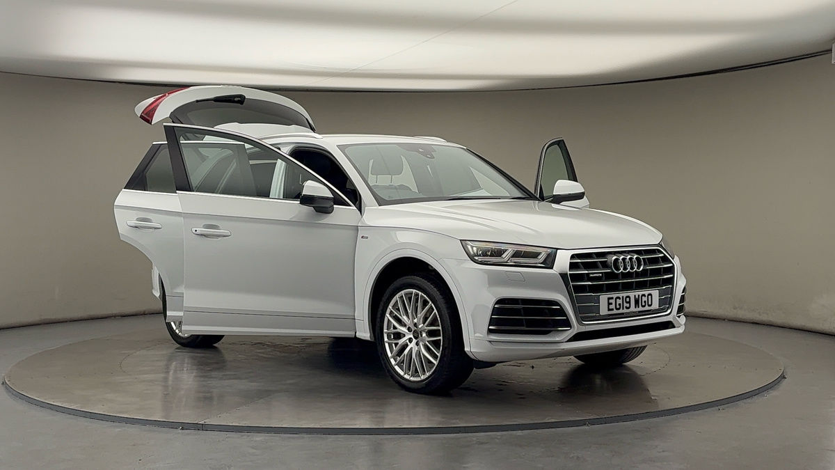 More views of Audi Q5