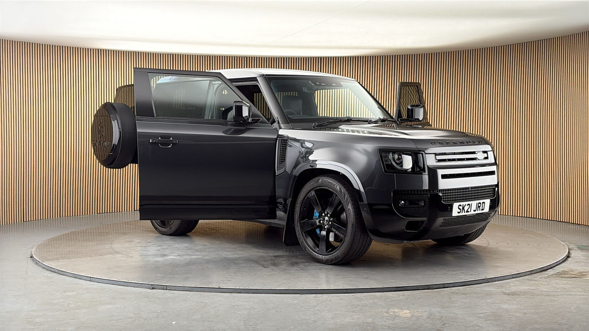 More views of Land Rover Defender 90