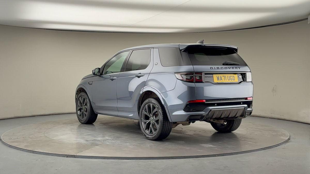 Land Rover Discovery Sport Image 2
