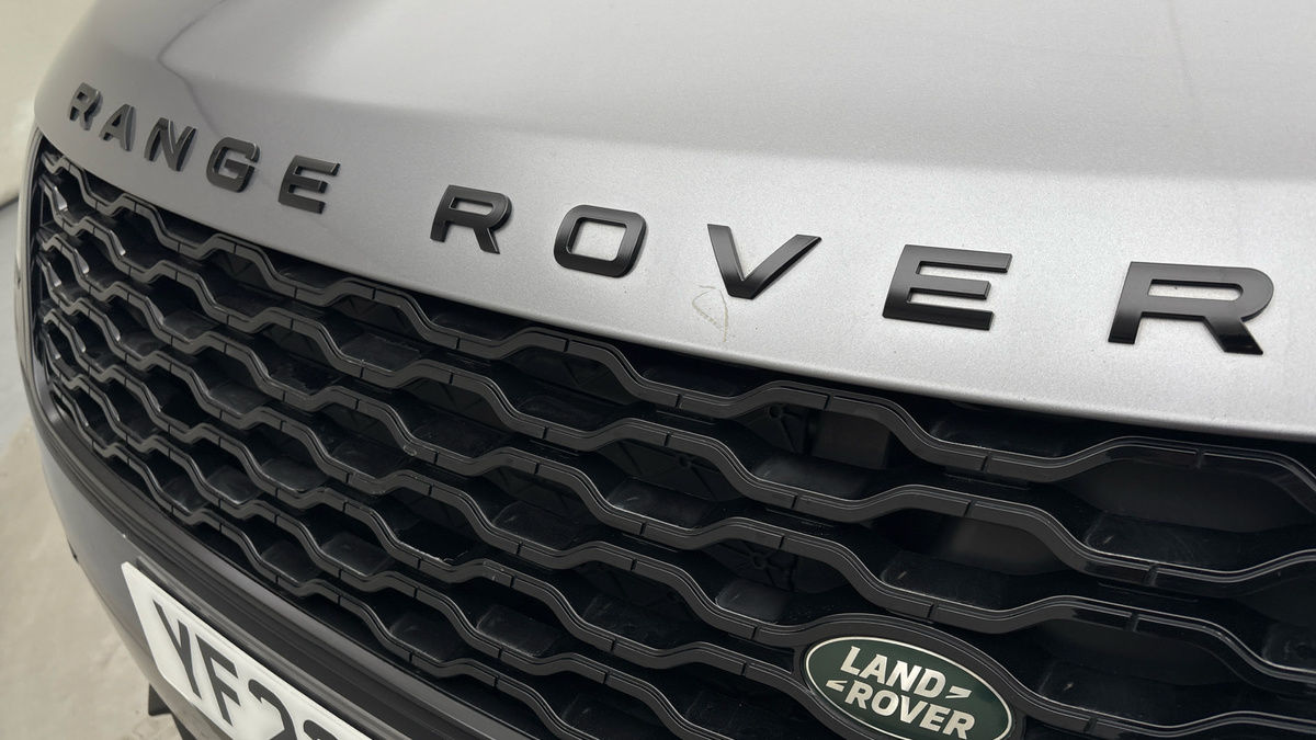 Land Rover Range Rover Velar Image 30