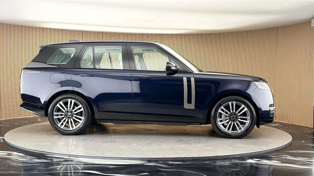 More views of Land Rover Range Rover