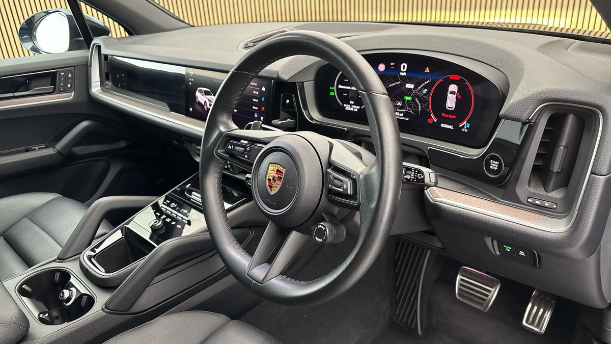 Porsche Cayenne Image 5