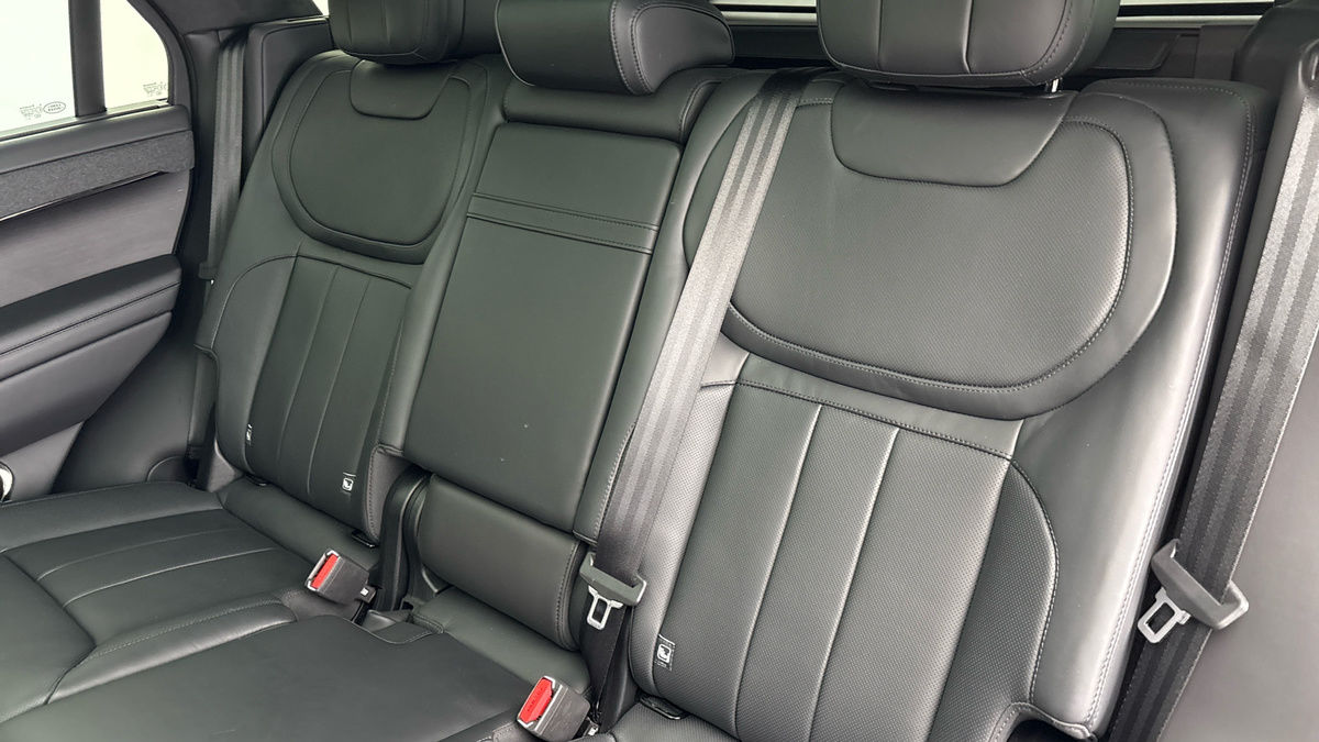 Land Rover Range Rover Sport Image 8