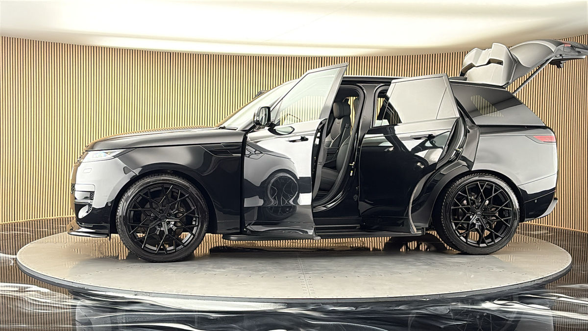 More views of Land Rover Range Rover Sport