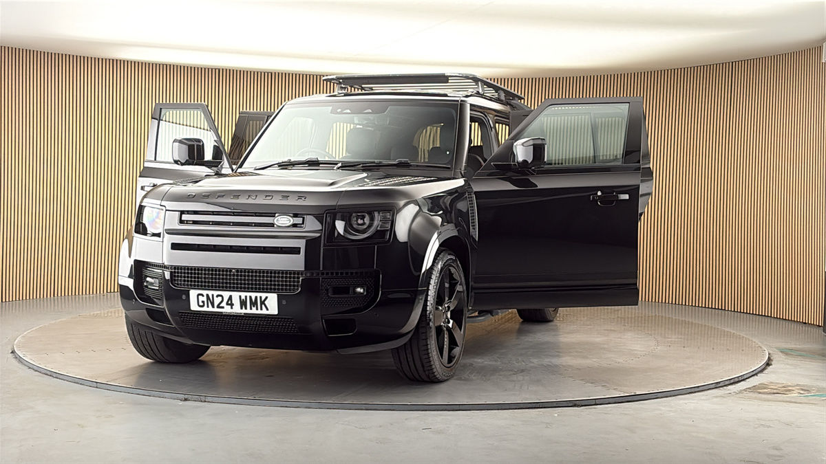 More views of Land Rover Defender 110