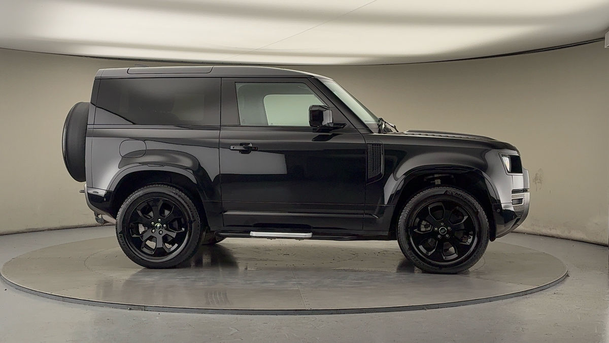 More views of Land Rover Defender 90