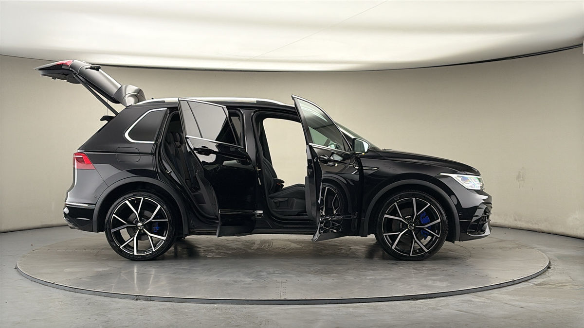 More views of Volkswagen Tiguan