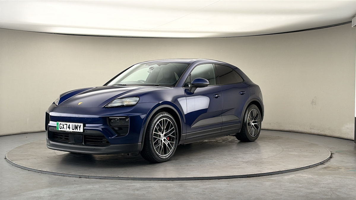 More views of Porsche Macan