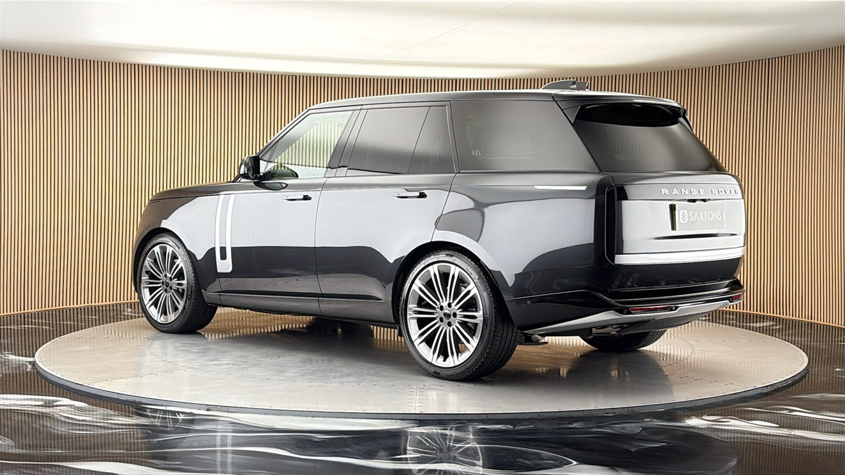 More views of Land Rover Range Rover