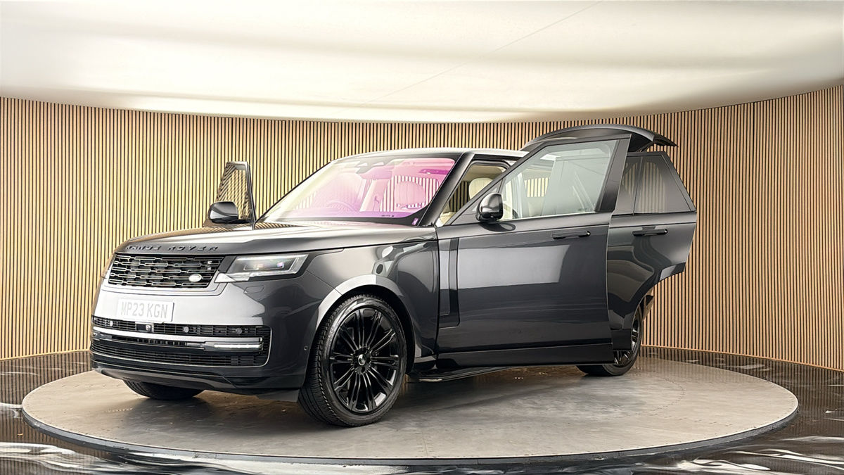 More views of Land Rover Range Rover