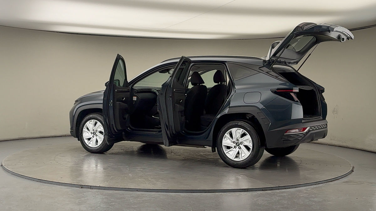 More views of Hyundai TUCSON