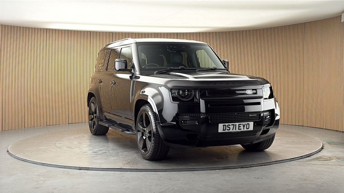 More views of Land Rover Defender 110