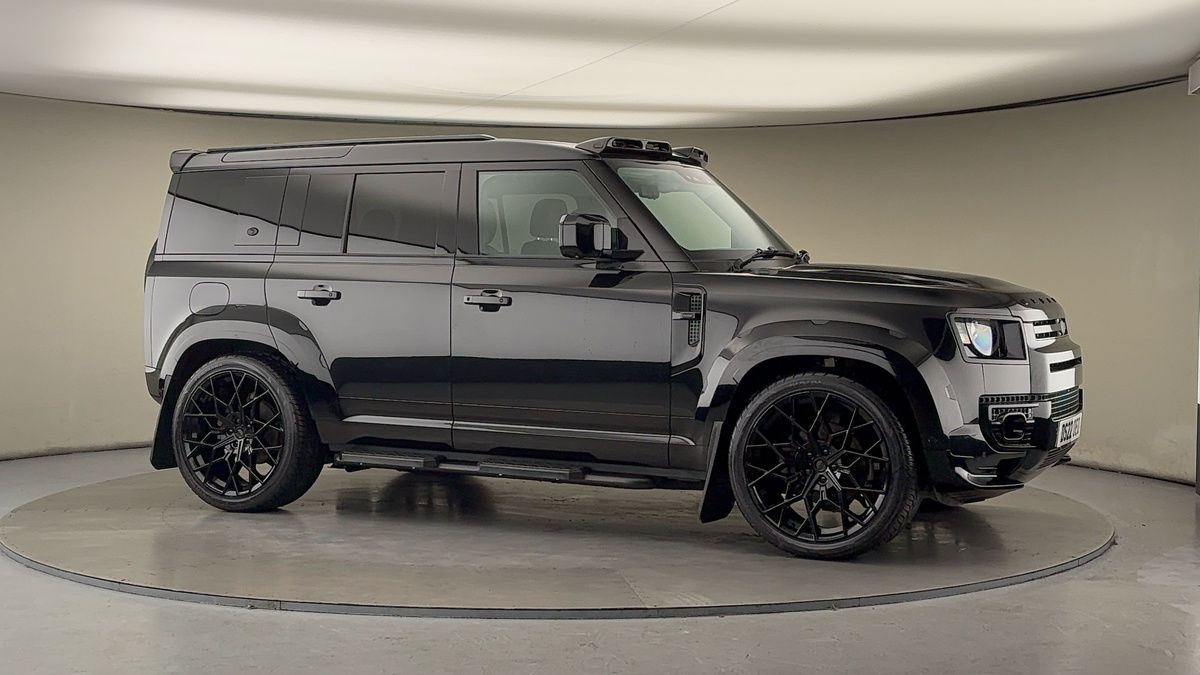 More views of Land Rover Defender 110