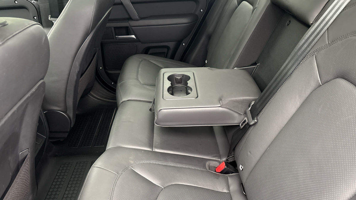 Land Rover Defender 110 Urban Image 9