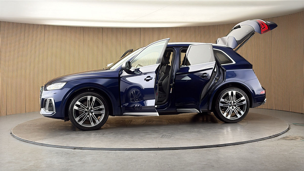 More views of Audi SQ5