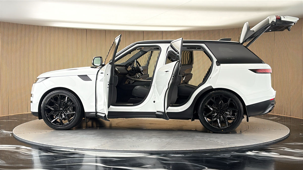 More views of Land Rover Range Rover Sport